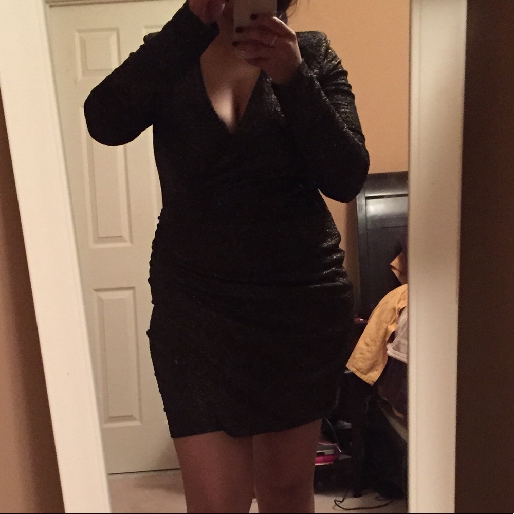 Cannot Fit Me Anymore. Only Worn Once. - image 3